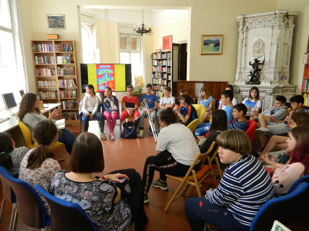 Moja nastavnica je vanzemaljac, Biblioteka „Čika Jova Zmaj”, Beograd